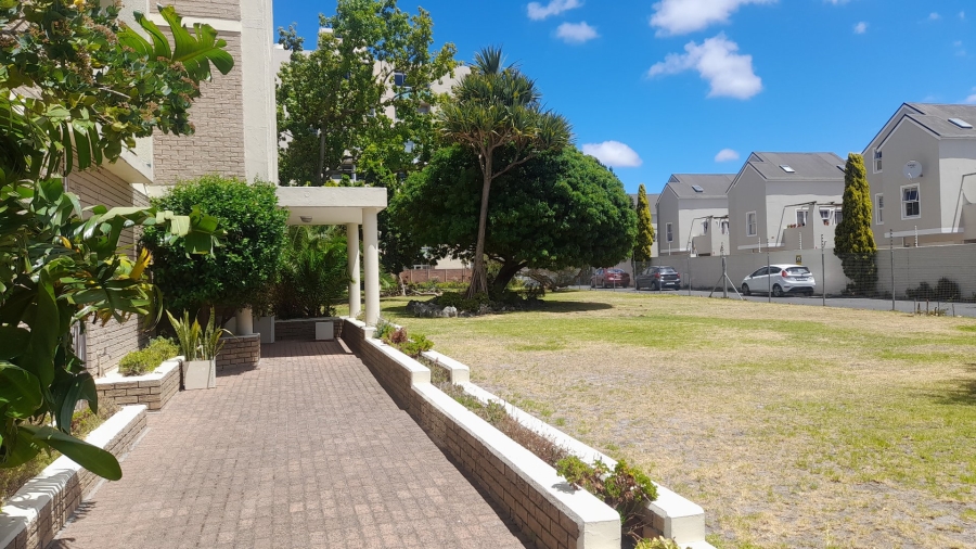 2 Bedroom Property for Sale in Kenilworth Western Cape